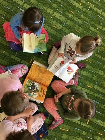 Měsíc knihy - Čteme dětem