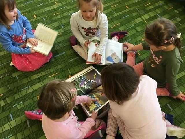 Měsíc knihy - Čteme dětem